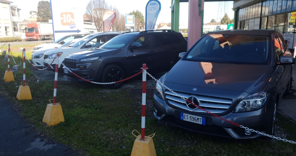 fourwheels-seregno-vetrina-2-1